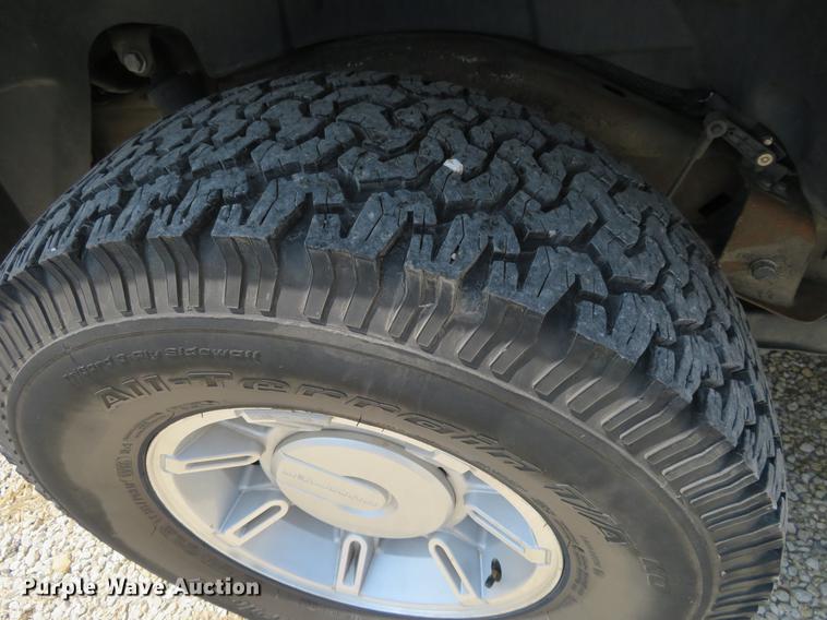 image for item EJ9614 2003 Hummer H2 limousine