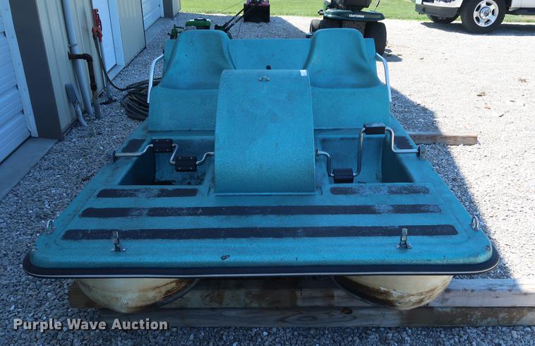 image for item EP9371 Paddle Wheeler paddle boat