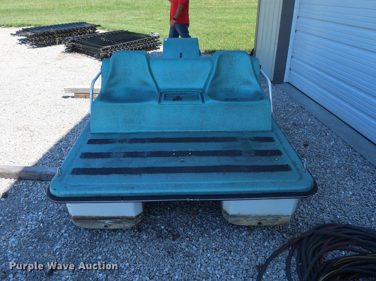 image for item EP9371 Paddle Wheeler paddle boat