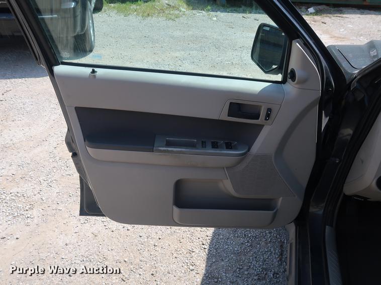 image for item EP9415 2009 Ford Escape Hybrid SUV