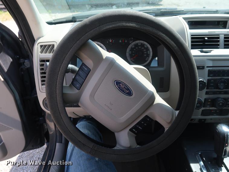 image for item EP9415 2009 Ford Escape Hybrid SUV