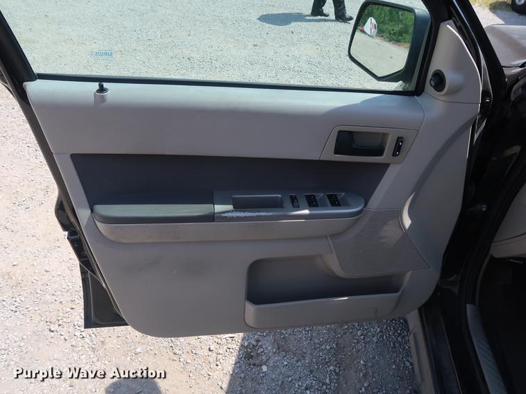 image for item EP9416 2009 Ford Escape Hybrid SUV