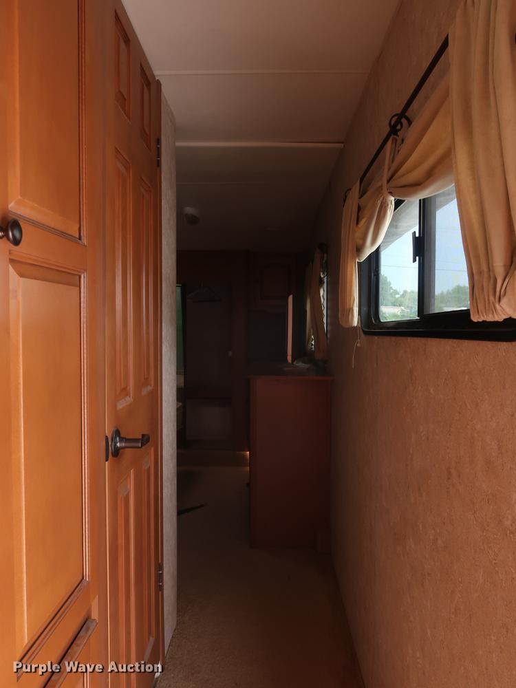 image for item EP9422 2009 Open Range camper