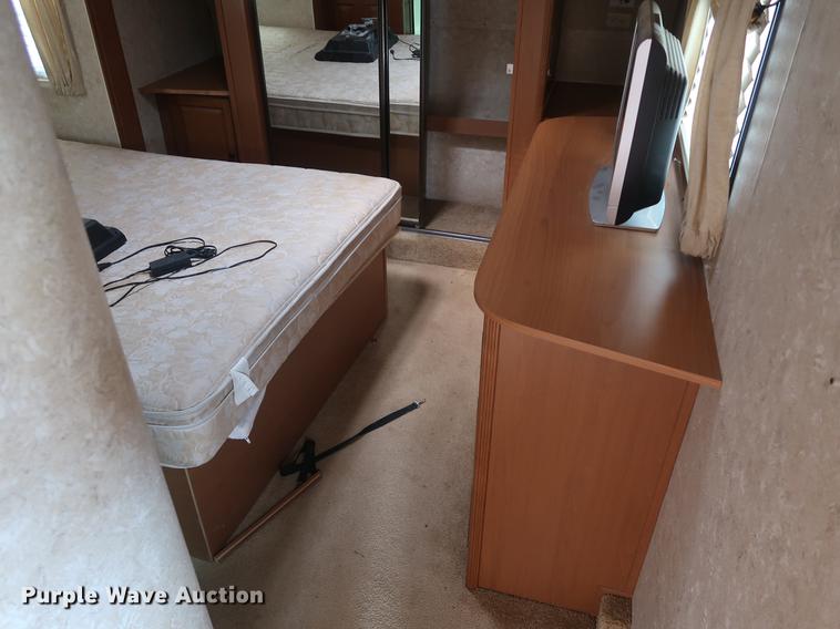 image for item EP9422 2009 Open Range camper