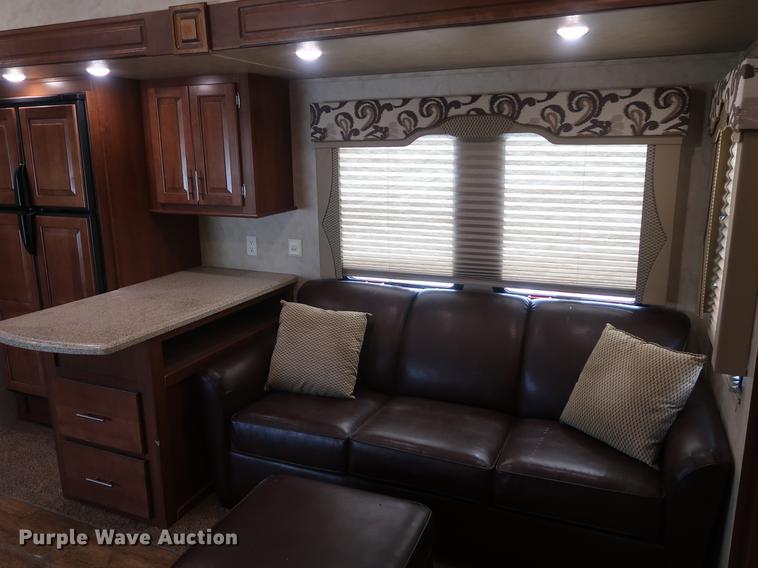 image for item EP9425 2015 Cedar Creek Silverback camper