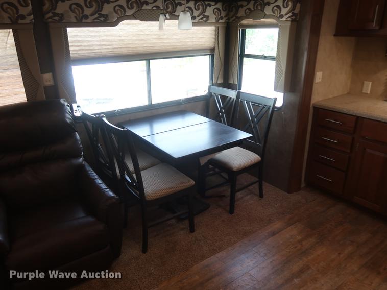 image for item EP9425 2015 Cedar Creek Silverback camper