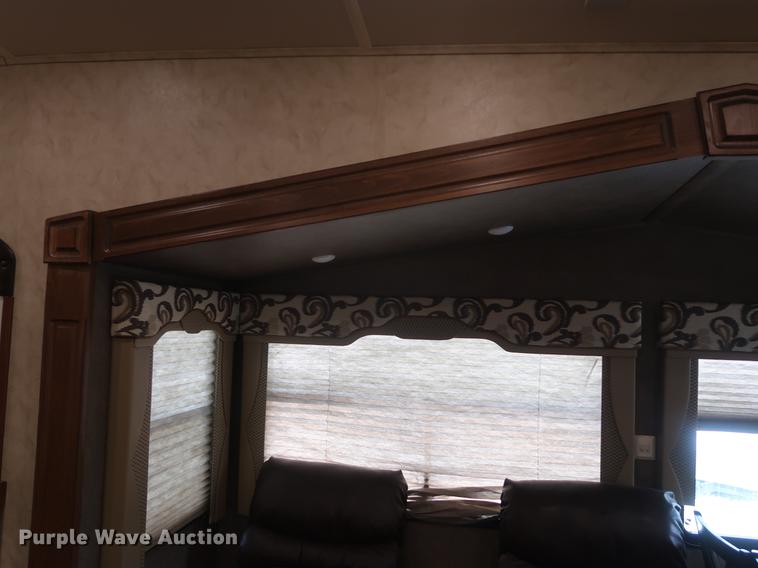 image for item EP9425 2015 Cedar Creek Silverback camper