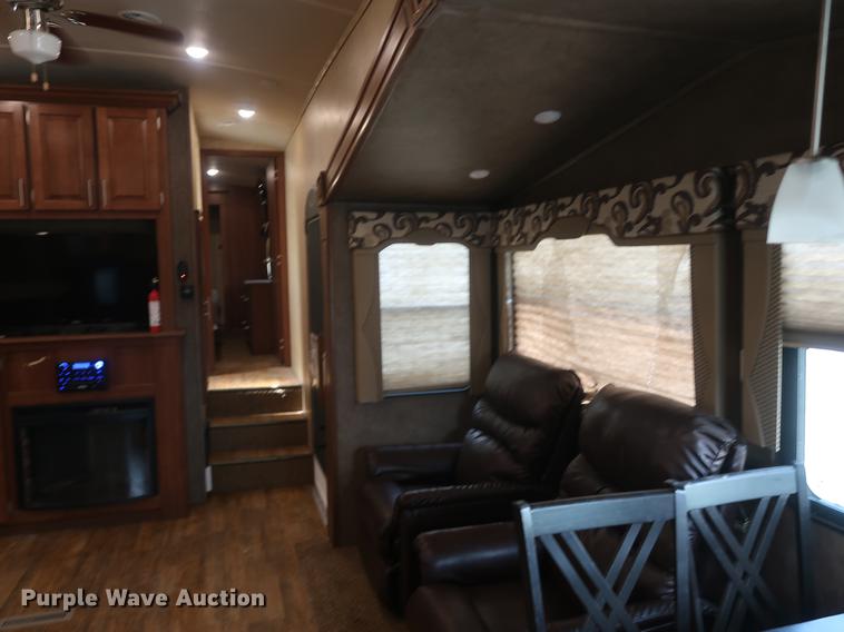 image for item EP9425 2015 Cedar Creek Silverback camper