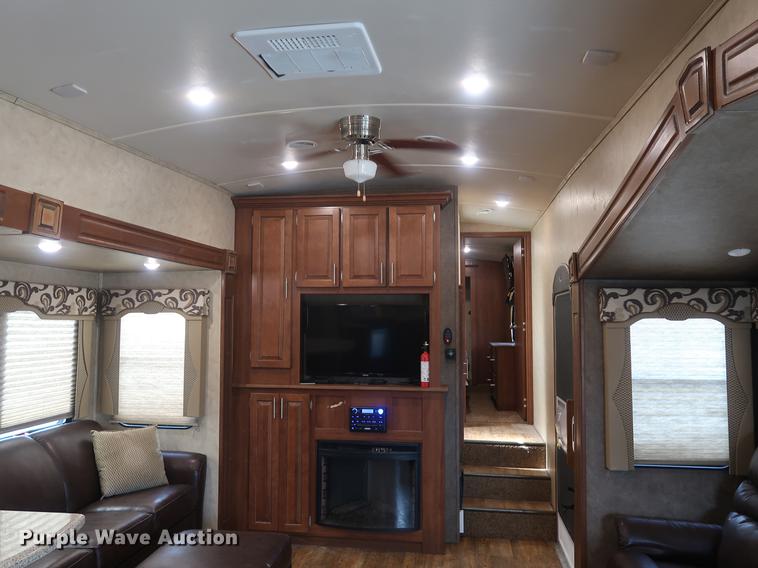 image for item EP9425 2015 Cedar Creek Silverback camper