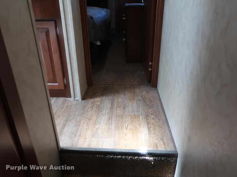 image for item EP9425 2015 Cedar Creek Silverback camper