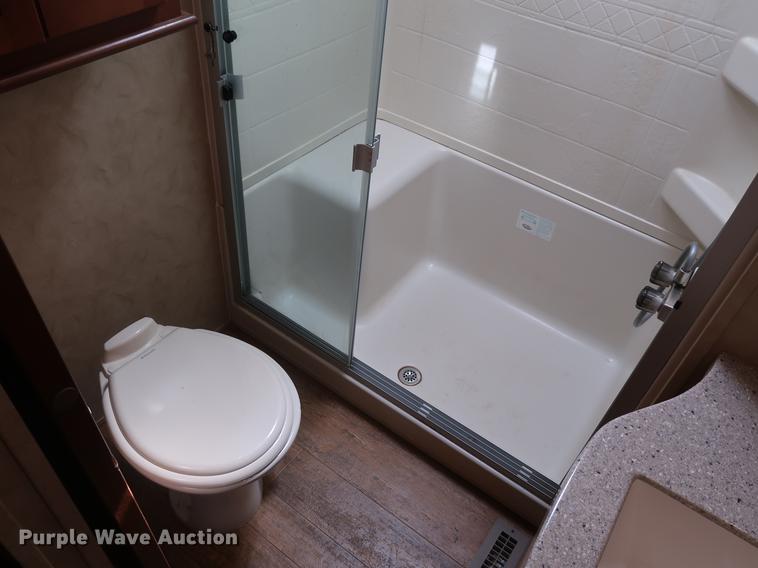 image for item EP9425 2015 Cedar Creek Silverback camper