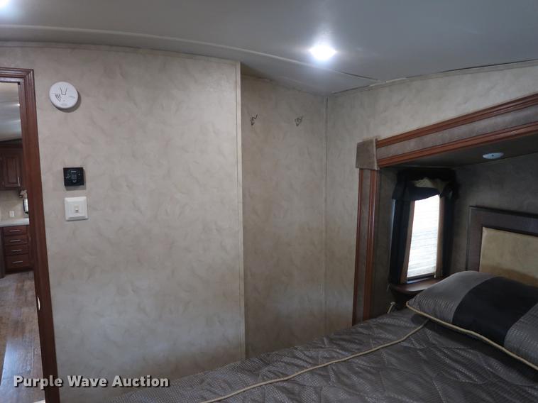 image for item EP9425 2015 Cedar Creek Silverback camper