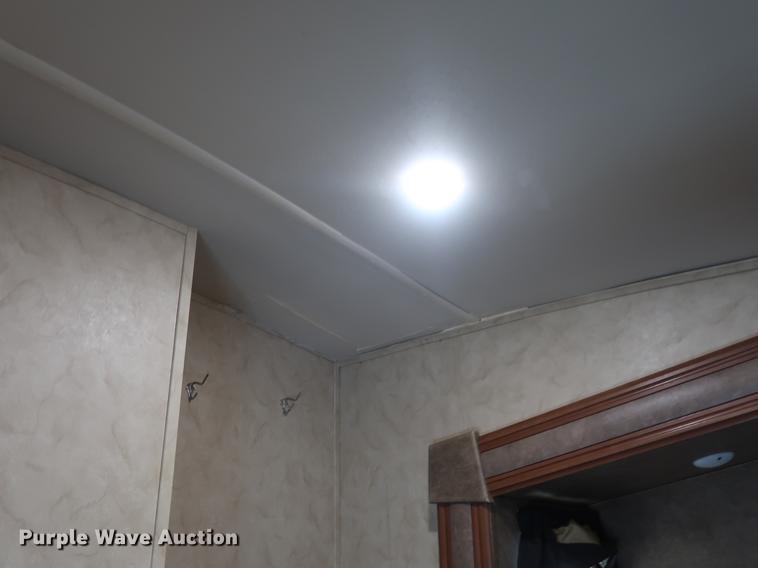 image for item EP9425 2015 Cedar Creek Silverback camper