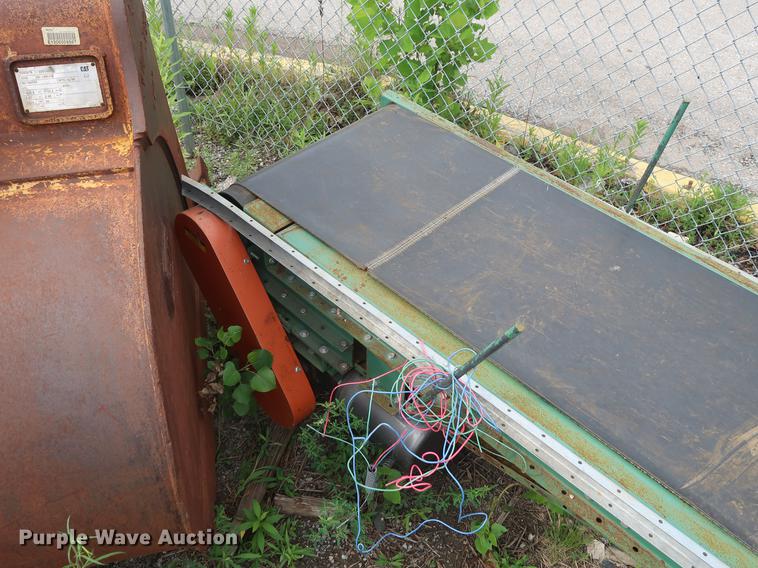 image for item EP9432 Roach conveyor