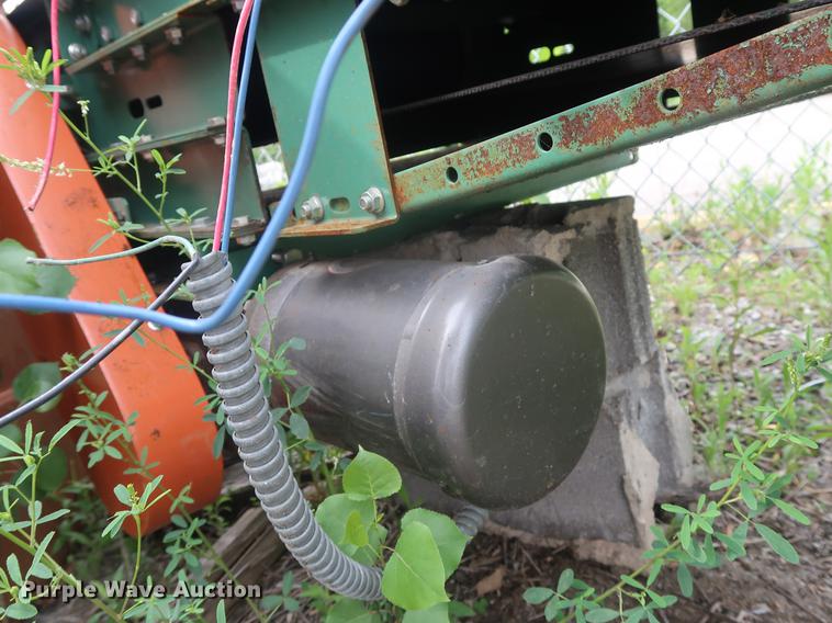 image for item EP9432 Roach conveyor