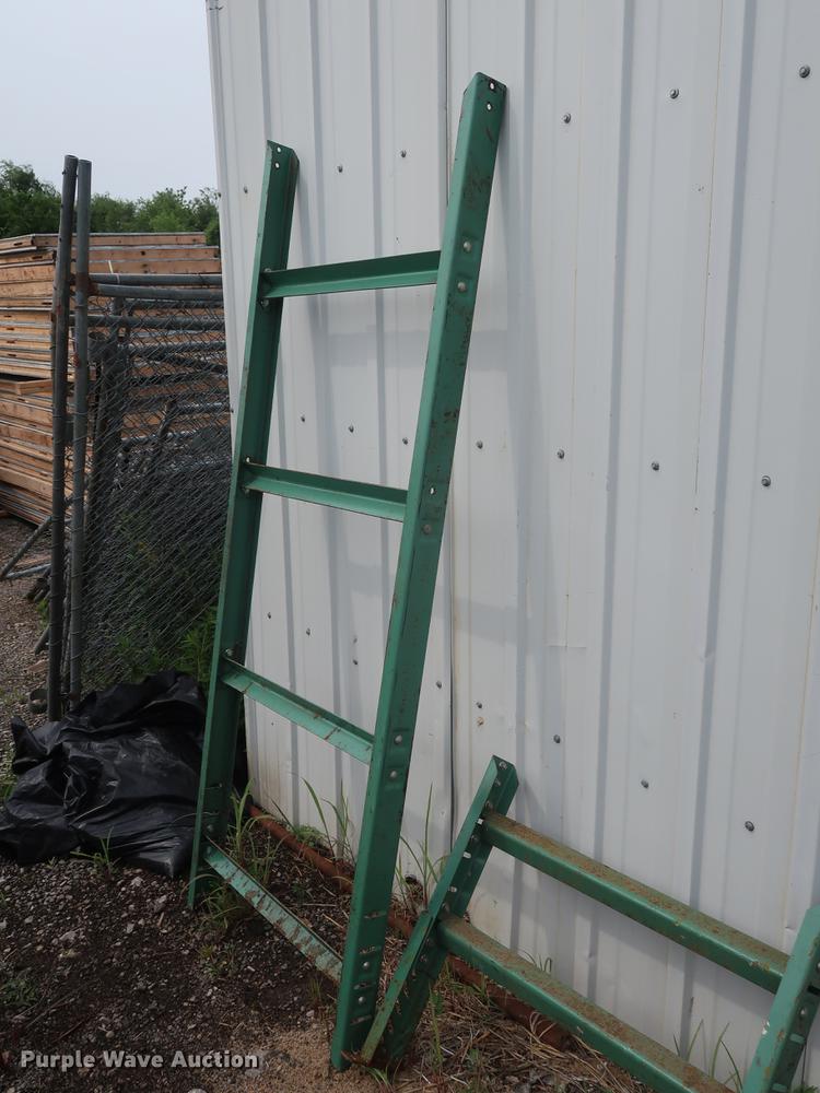 image for item EP9432 Roach conveyor