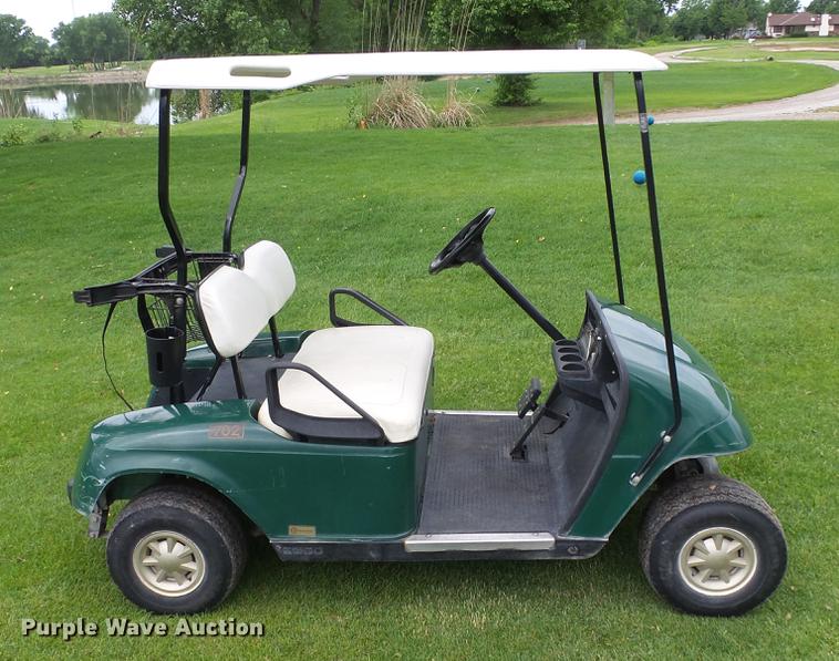 image for item ET9677 Ez-go golf cart