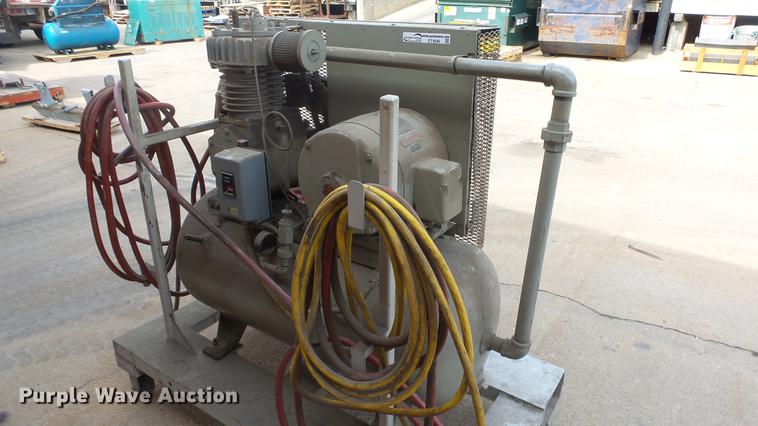 image for item ET9686 Gardner Denver air compressor