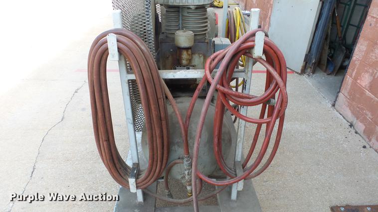 image for item ET9686 Gardner Denver air compressor