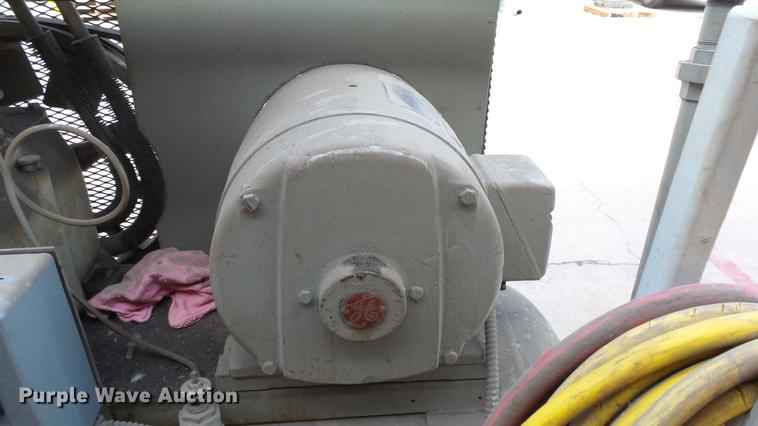 image for item ET9686 Gardner Denver air compressor