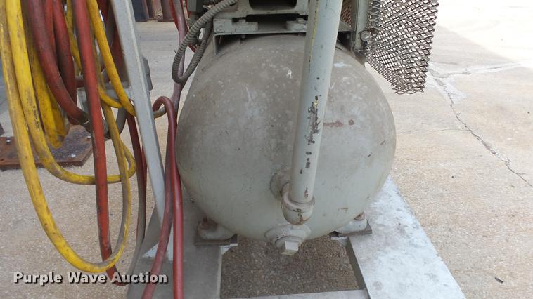 image for item ET9686 Gardner Denver air compressor