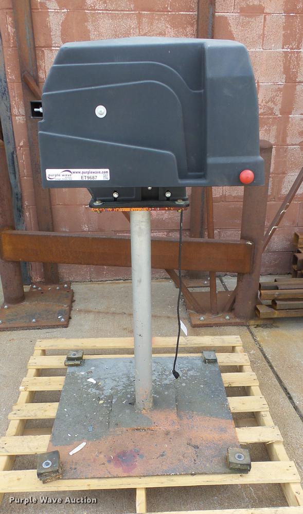 image for item ET9687 Red Devil 0140000 paint shaker