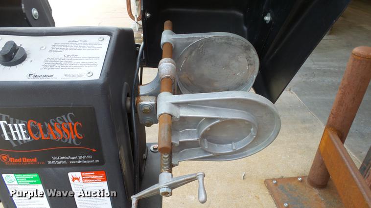 image for item ET9687 Red Devil 0140000 paint shaker