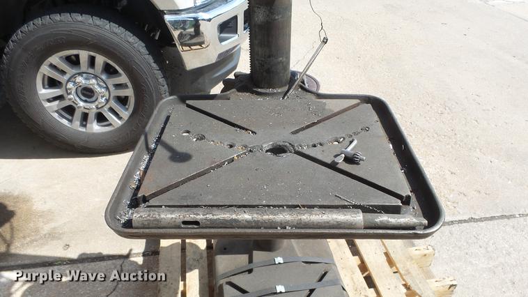 image for item ET9694 Walker-Turner drill press