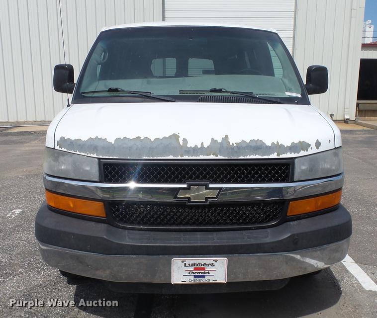 image for item EZ9440 2008 Chevrolet Express 3500 Extended van