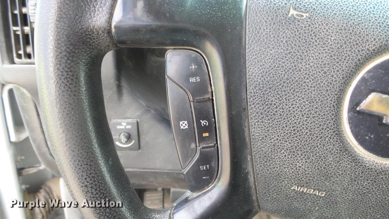 image for item EZ9440 2008 Chevrolet Express 3500 Extended van