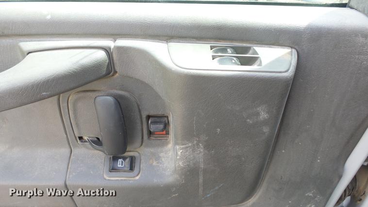 image for item EZ9440 2008 Chevrolet Express 3500 Extended van