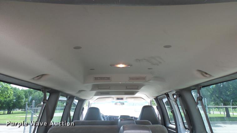 image for item EZ9440 2008 Chevrolet Express 3500 Extended van