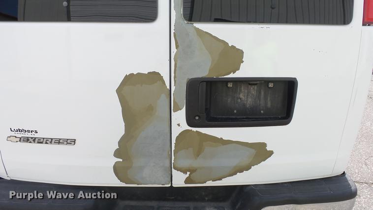 image for item EZ9440 2008 Chevrolet Express 3500 Extended van