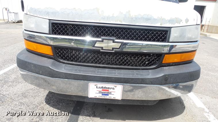 image for item EZ9440 2008 Chevrolet Express 3500 Extended van