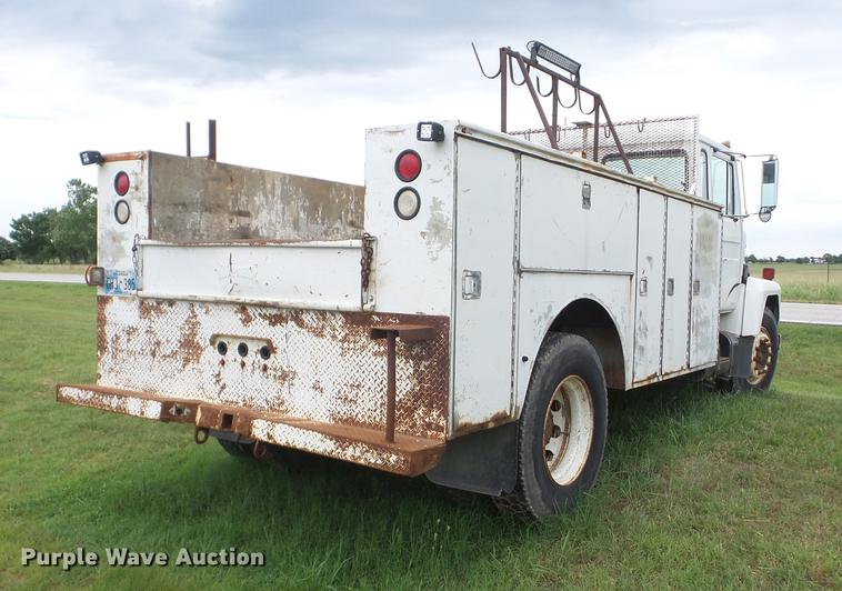 image for item J8505 1990 Mack service truck