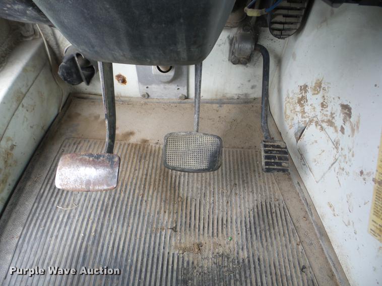 image for item J8505 1990 Mack service truck