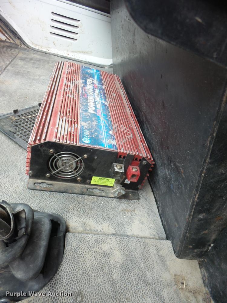 image for item J8505 1990 Mack service truck