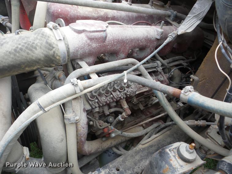 image for item J8505 1990 Mack service truck