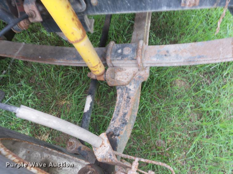 image for item J8505 1990 Mack service truck