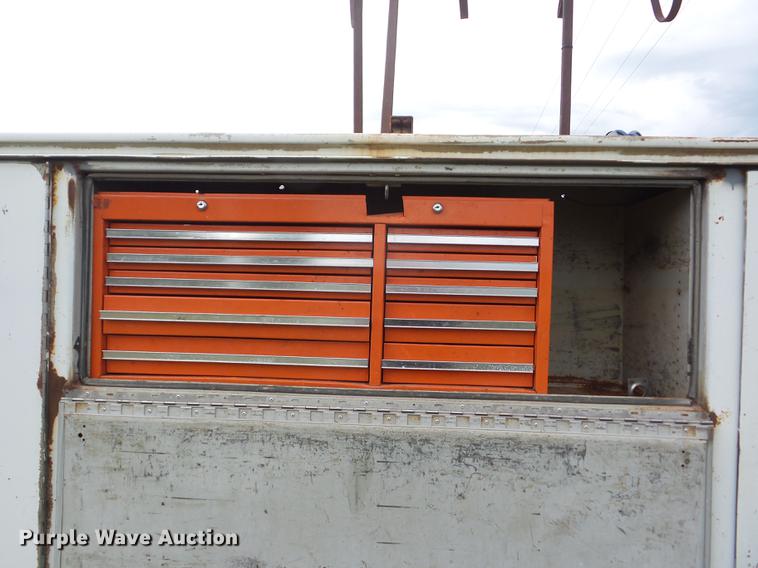 image for item J8505 1990 Mack service truck