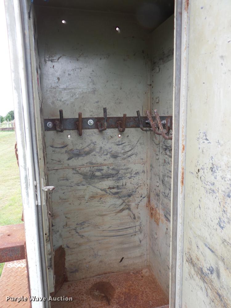 image for item J8505 1990 Mack service truck