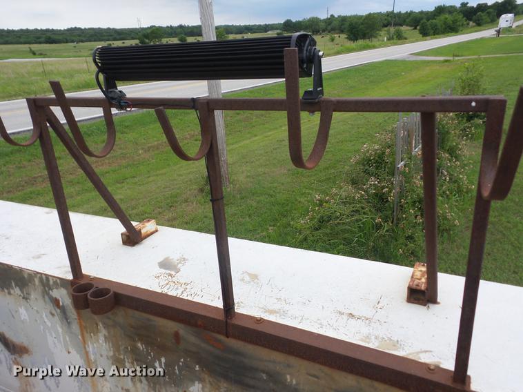 image for item J8505 1990 Mack service truck