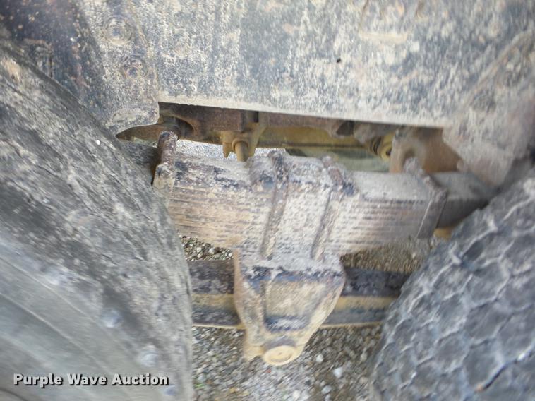 image for item J8507 1989 Ford L8000 dump truck