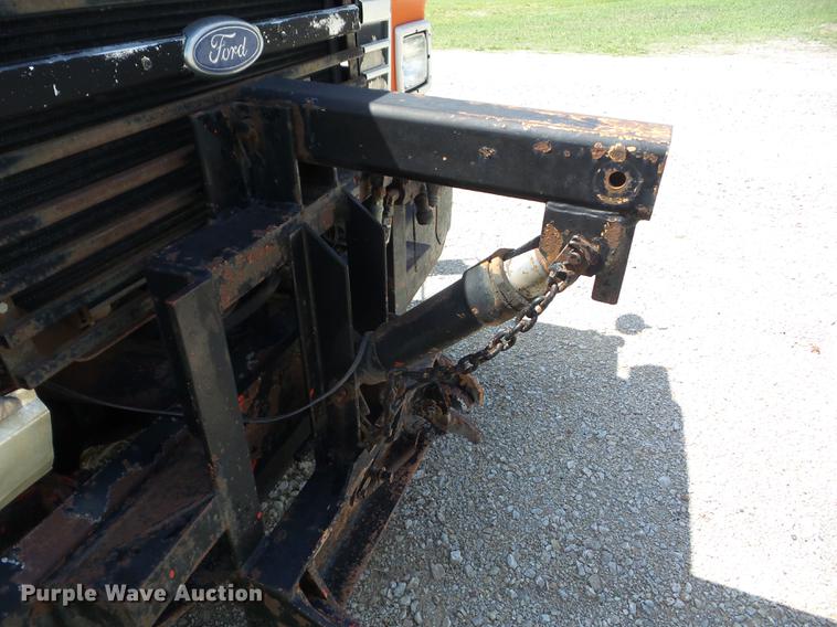 image for item J8507 1989 Ford L8000 dump truck