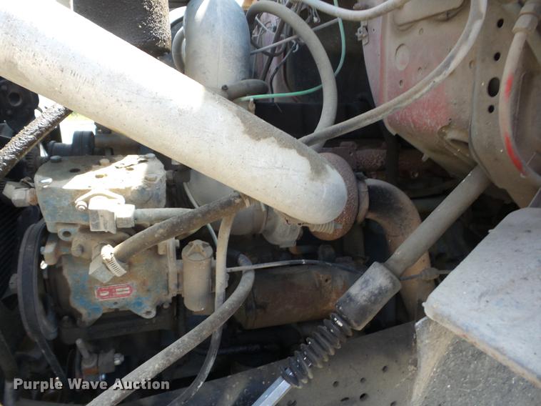 image for item J8507 1989 Ford L8000 dump truck