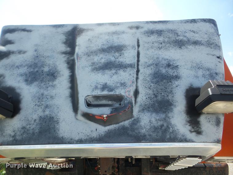 image for item J8507 1989 Ford L8000 dump truck