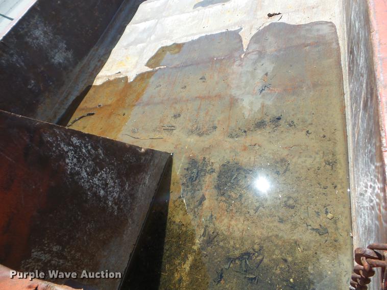 image for item J8507 1989 Ford L8000 dump truck