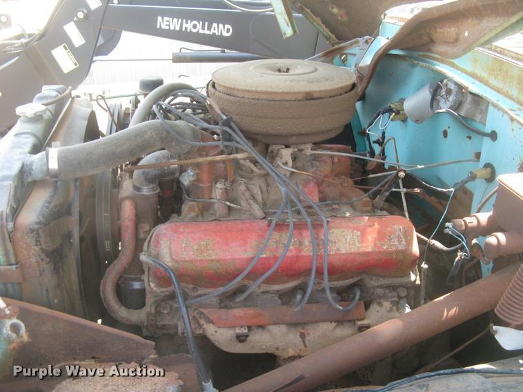 image for item L2346 1963 International 130 series feed truck