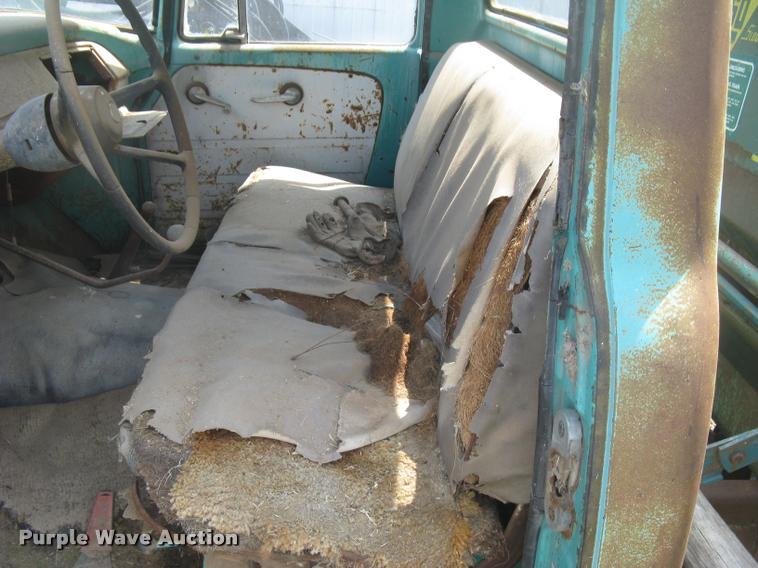 image for item L2346 1963 International 130 series feed truck