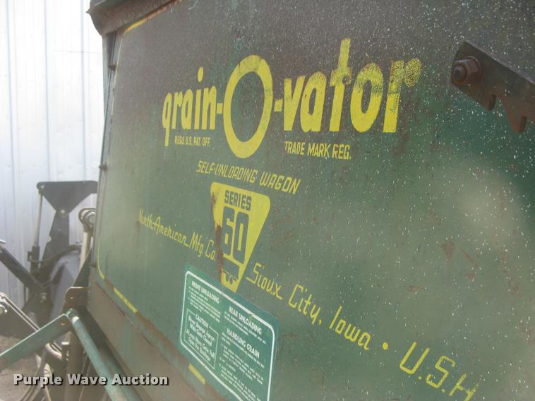 image for item L2346 1963 International 130 series feed truck